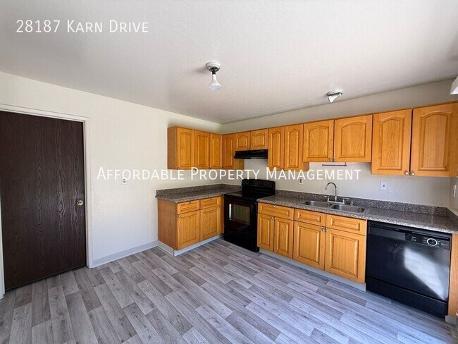 Building Photo - 28187 Karn Dr