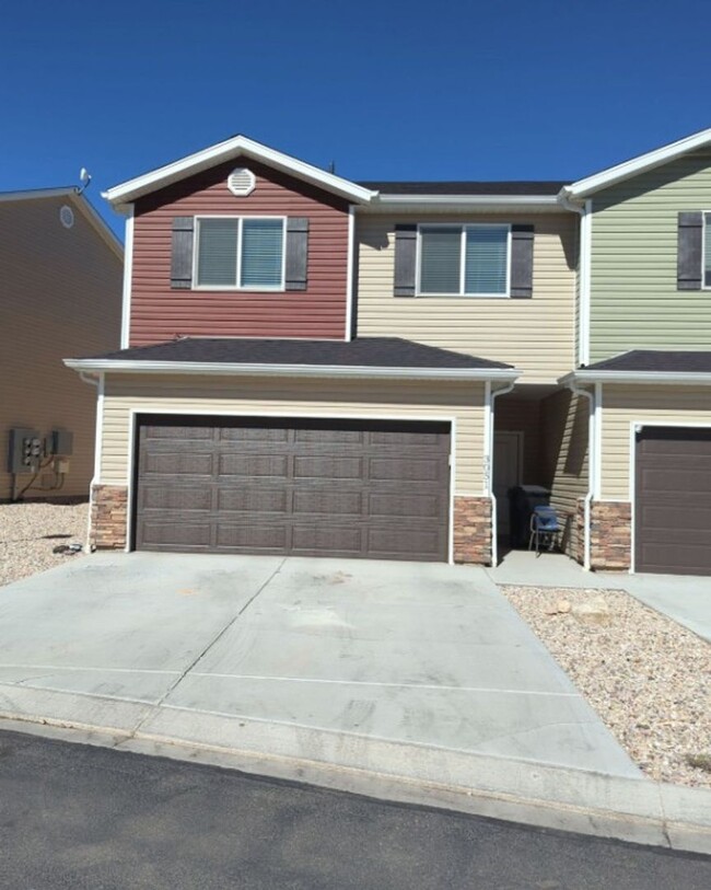 Primary Photo - 3051 N 225 E