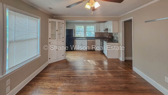 Building Photo - 1114 Rockway Dr