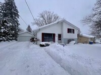 Building Photo - Four Bedroom Home in Southeast Grand Rapids