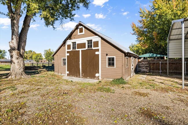 Building Photo - Charming Country Home on 1 Acre – 2 Bed, 1...