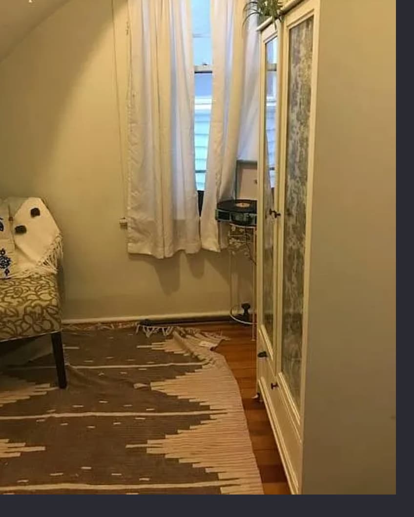 Building Photo - 1320 W Schubert Ave