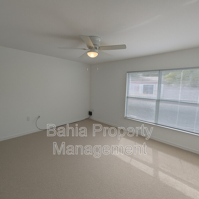 Building Photo - 10562 Windsor Lake Ct