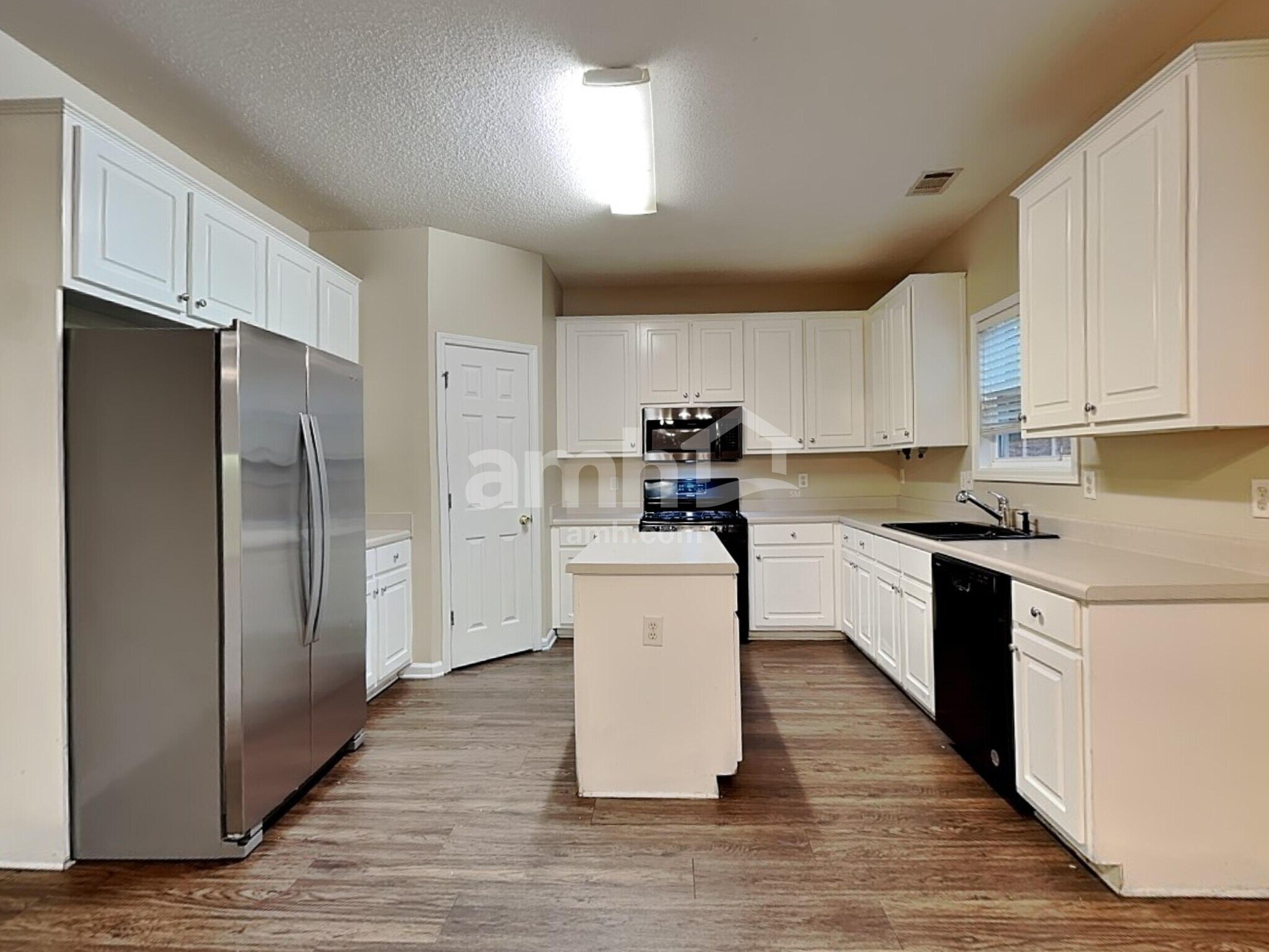 Building Photo - 429 The Gables Dr