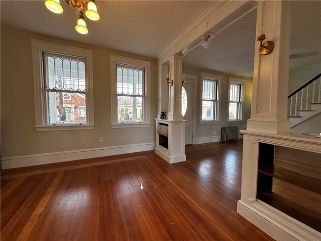 Building Photo - 100 Maple Ave