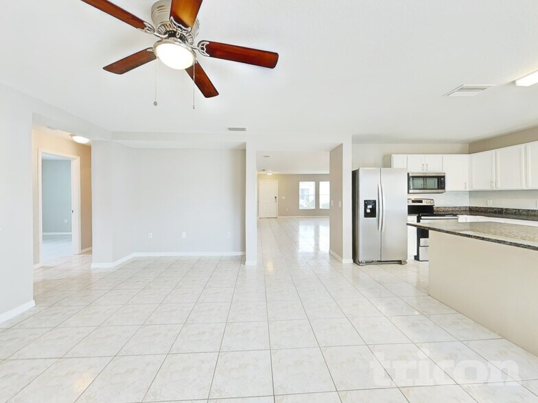 Building Photo - 2483 Brownwood Dr
