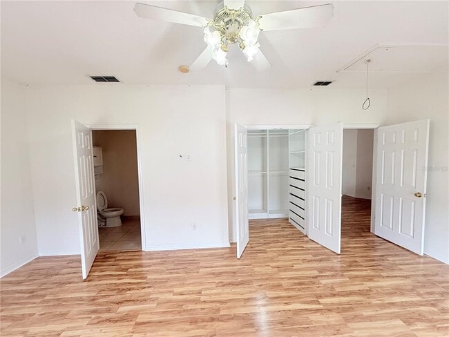 Building Photo - 902 Waterside Dr