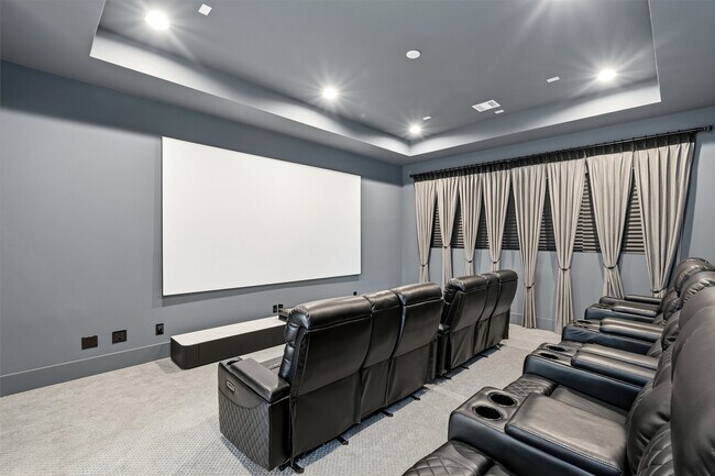 Building Photo - 13034 Memorial Dr