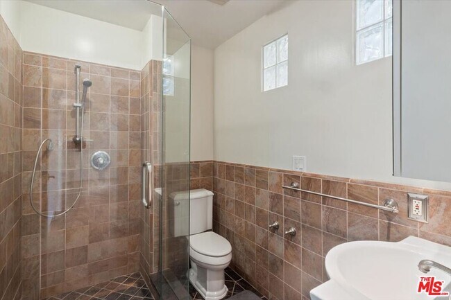 Building Photo - 4385 Camellia Ave