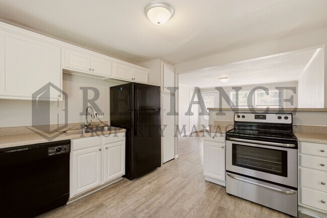 Building Photo - 1126 Silverdale Ct