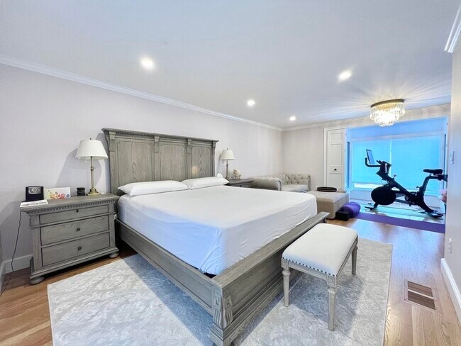 Building Photo - 124 Pilgrim Rd