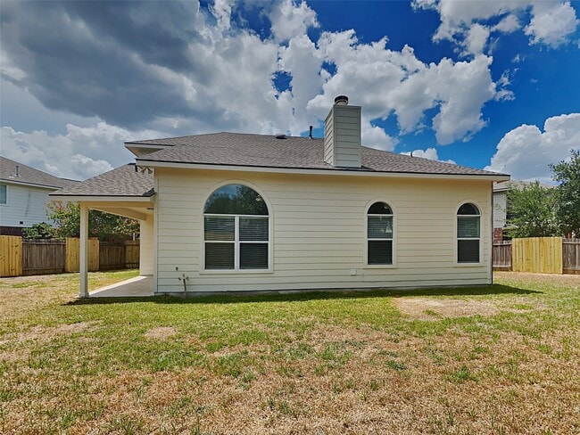 Building Photo - 32403 Angler Park