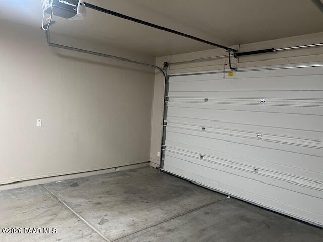 Building Photo - 9840 E Lakeshore Dr