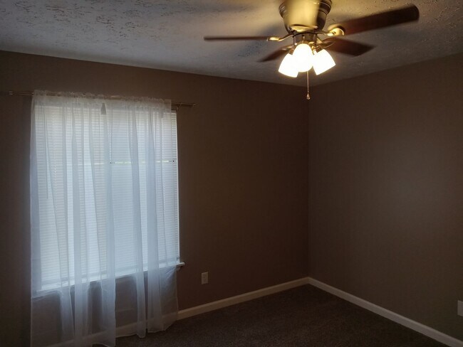 Building Photo - Condo for Rent