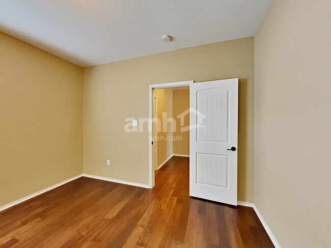 Building Photo - 8410 Apache Bend