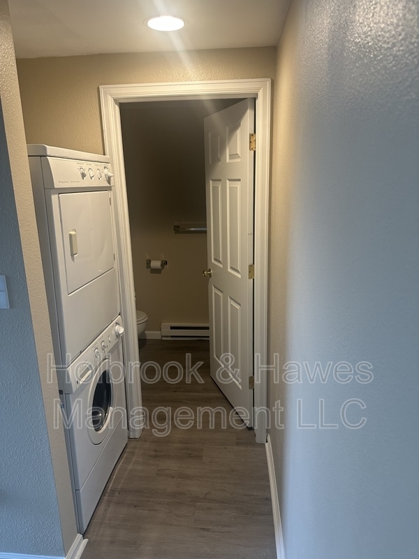 Building Photo - 4531 Boardwalk Dr