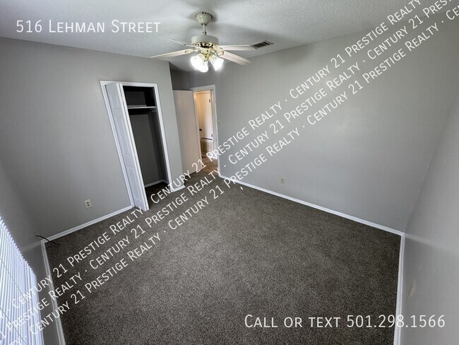 Building Photo - 516 Lehman Dr