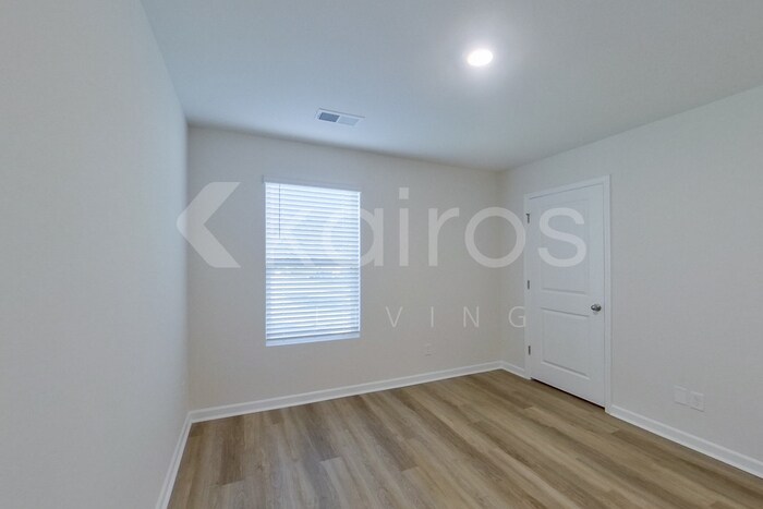 Building Photo - 109 Inez Ave