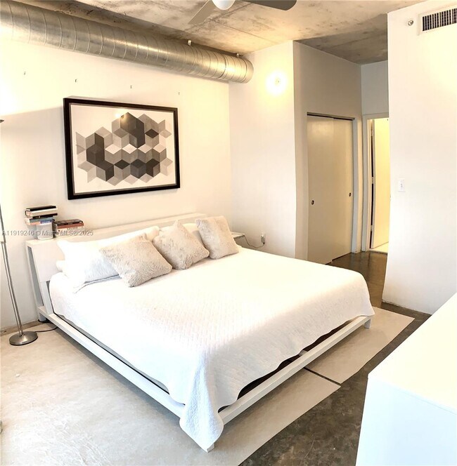 Building Photo - 2001 Meridian Ave