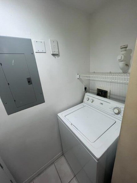 Building Photo - 10282 Fox Trail Rd S