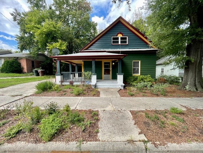 Building Photo - 313 Beech St