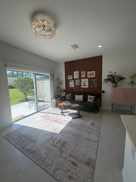 Building Photo - 2256 Paravane Way