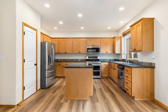 Building Photo - Well Maintained Bothell 4 Bedroom 2.5 Bath Home - Fantastic School District
