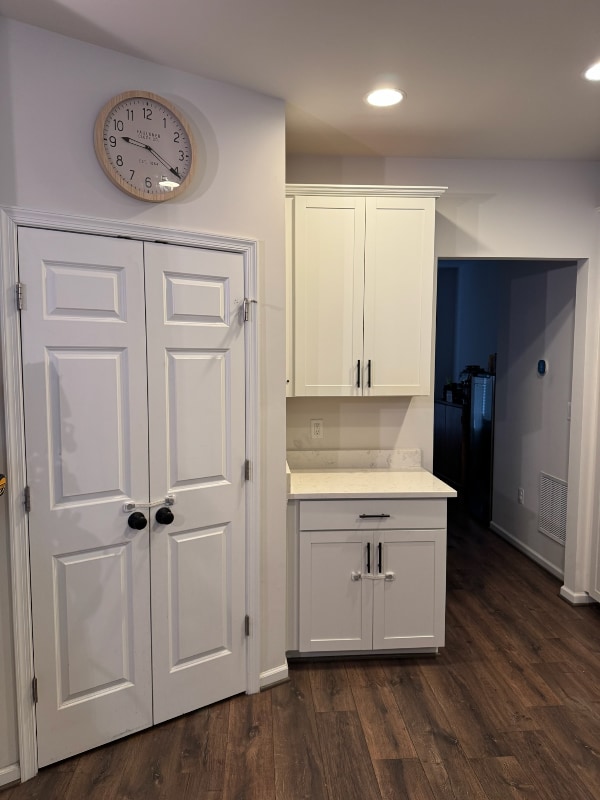 Building Photo - 16108 Coolidge Ave