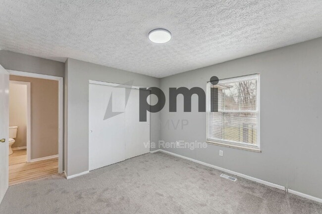 Building Photo - 3783 Petzinger Rd