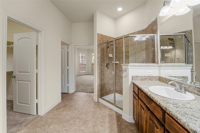 Building Photo - 12848 Walnut Ridge Dr