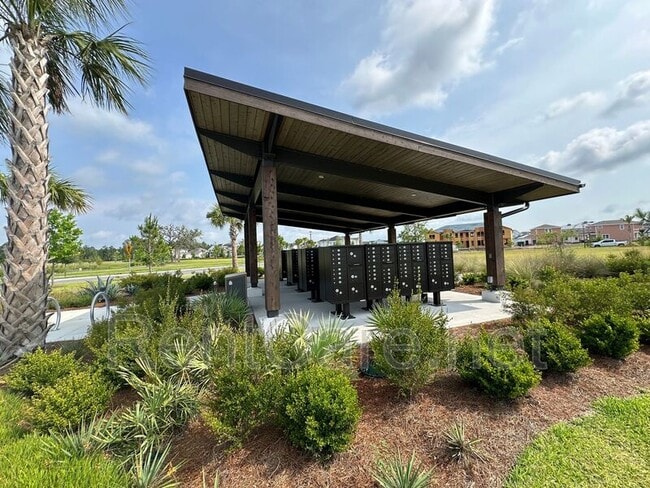 Building Photo - 6541 Cyrils Dr