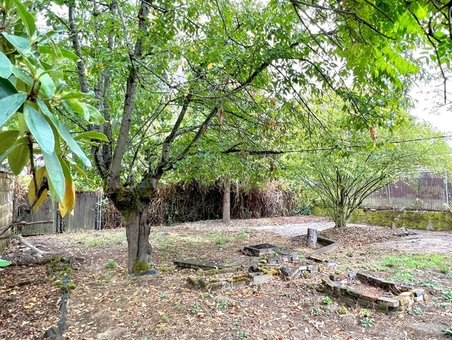 Building Photo - This beautifully updated home offers a bri...