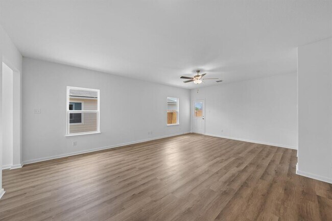 Building Photo - 392 Low Pasture Trl