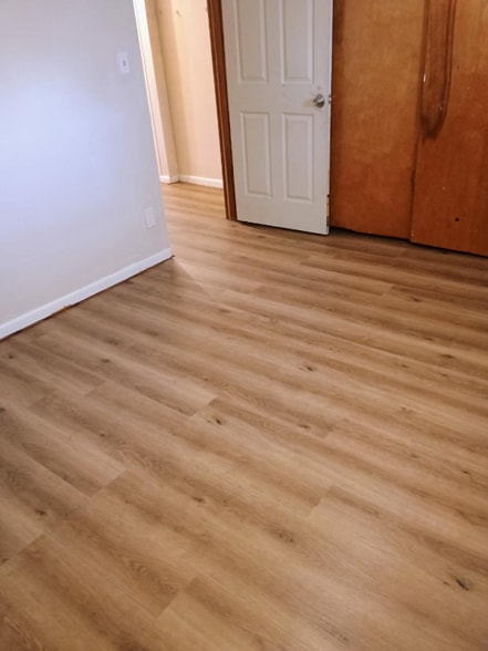 Building Photo - 1 Scott St