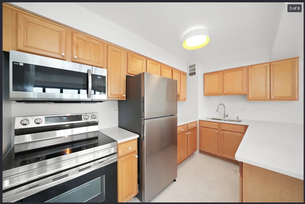 Building Photo - 6030 N Sheridan Rd