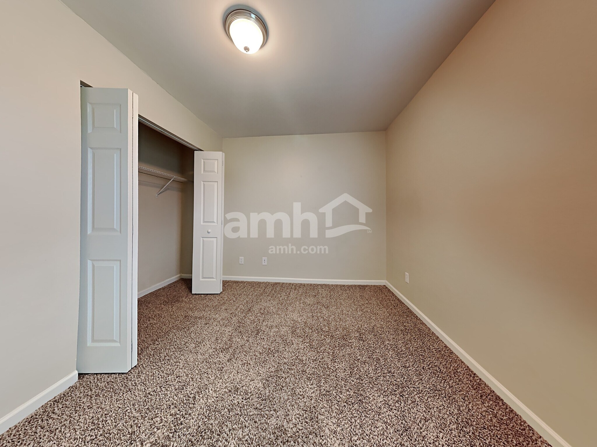 Building Photo - 504 Greywood Ln