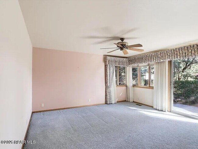 Building Photo - 235 Solar Heights Terrace