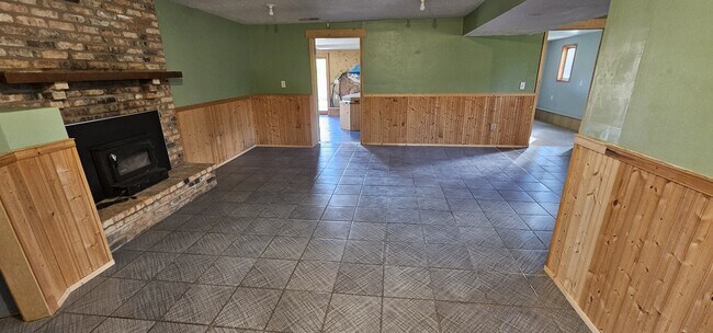 Building Photo - 2020 Crosstown Blvd NE