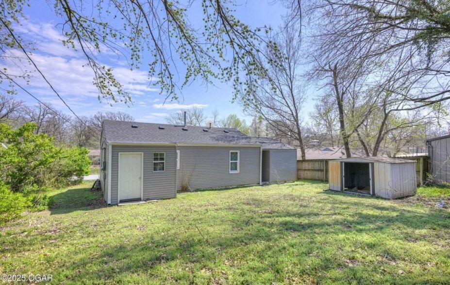 Building Photo - 1617 Garfield Ave