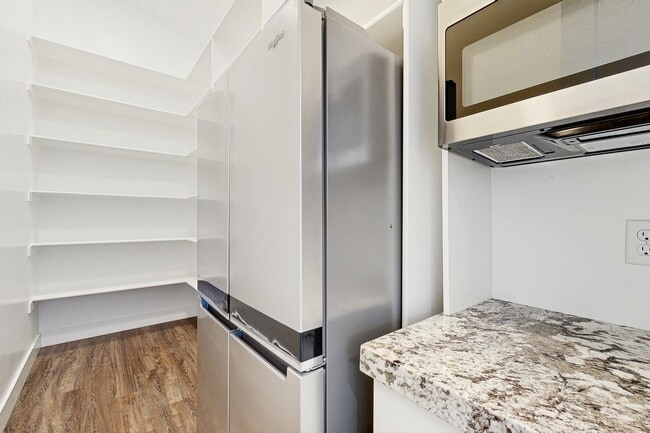 Building Photo - High-End Spacious 4 Bedroom Home in Desirable Highland with Private Backyard and Finished Basement