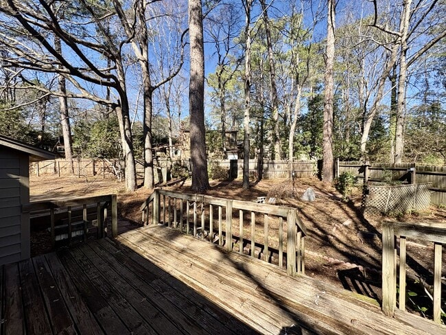 Building Photo - 5 Sweet Branch Ct