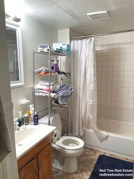 Building Photo - 509 Beacon St