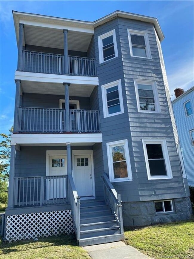 Building Photo - 94 Westland St