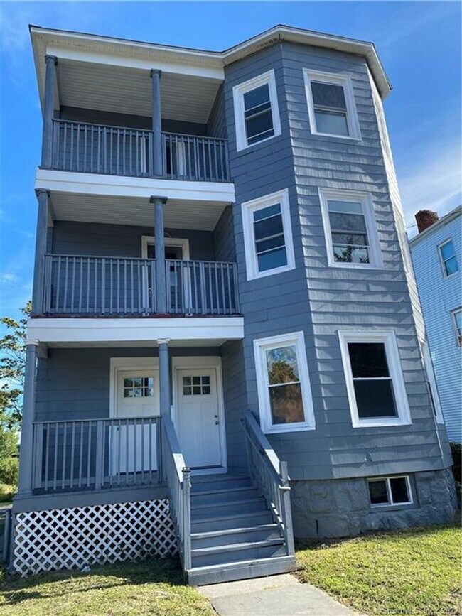 Building Photo - Newly Remodeled 3 Bedroom on 1st Floor