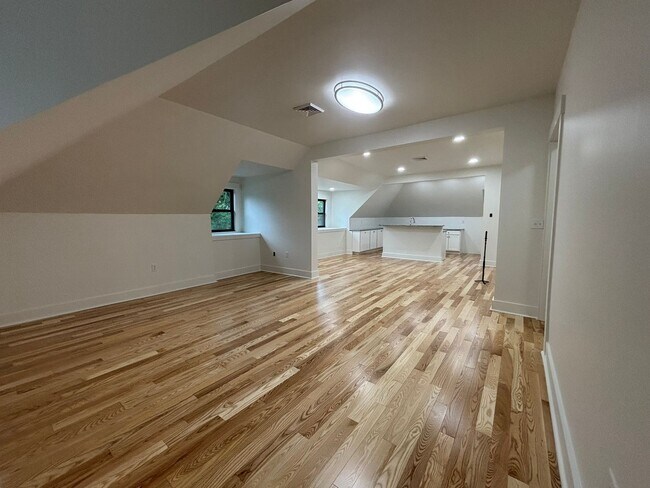 Building Photo - 1115 N Negley Ave