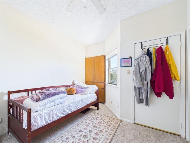 Building Photo - 3316 Guadalupe St