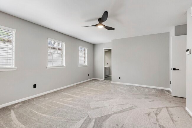 Building Photo - 2226 Nantucket Dr