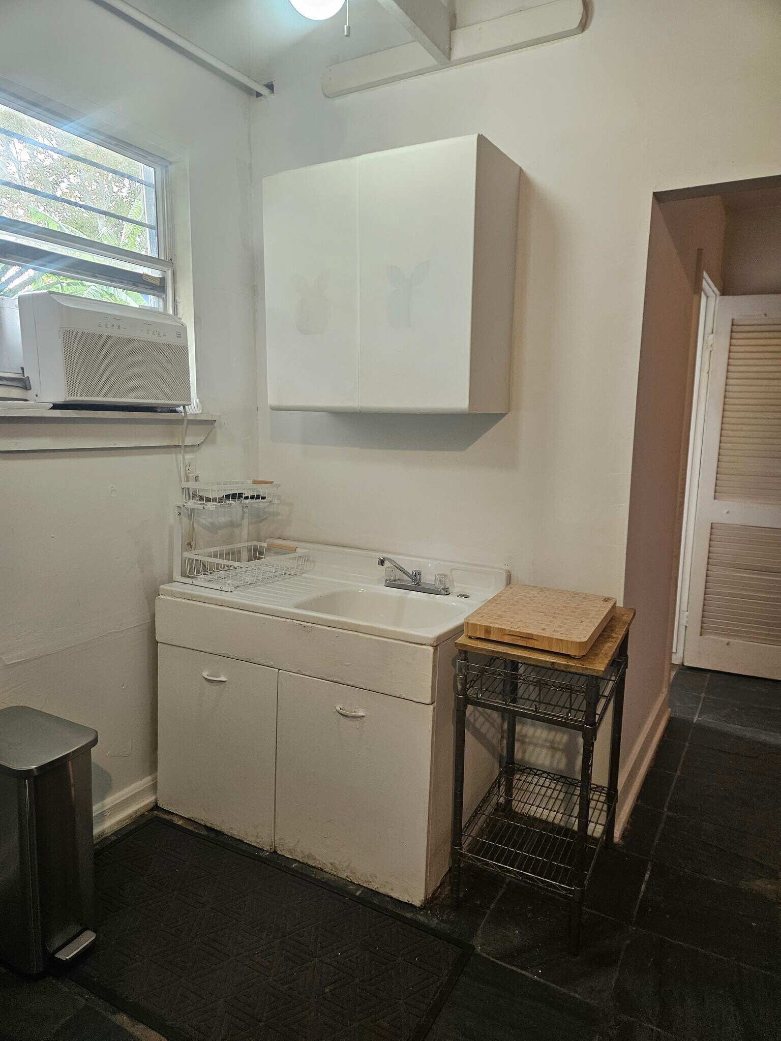 Kitchen - 2326 Esplanade Ave