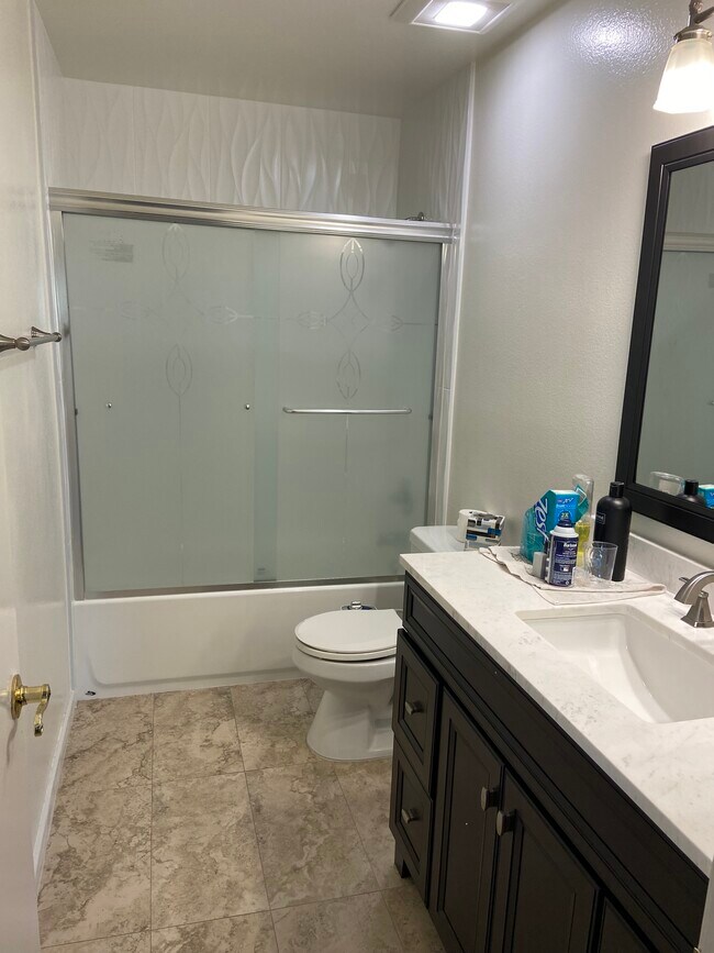 2nd Bath - 15606 Hillview Ln