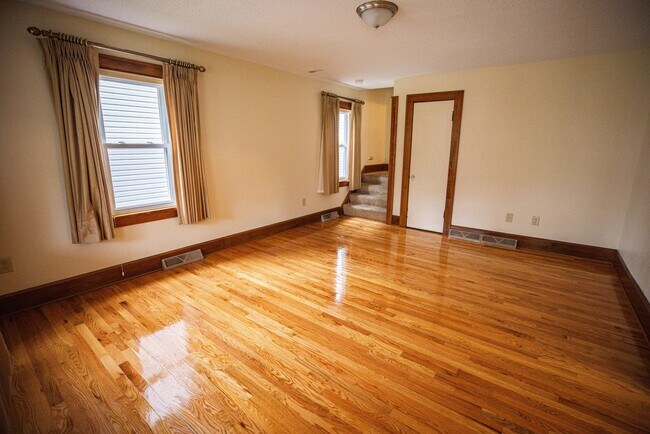 Building Photo - 3942 Torrance Dr